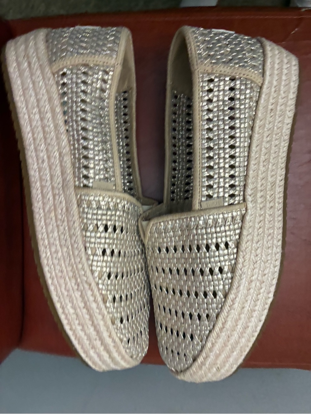 Tom’s Valencia platform espadrille in champagne metallic basket weave SZ 12 NWOB - Picture 7 of 9